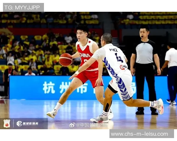 中国男篮迎战黑山队全力争胜展现实力与团队精神